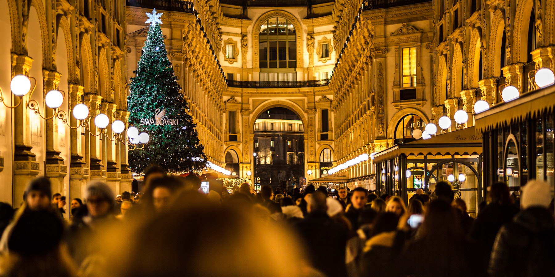 Crowd in Milan during Christmas